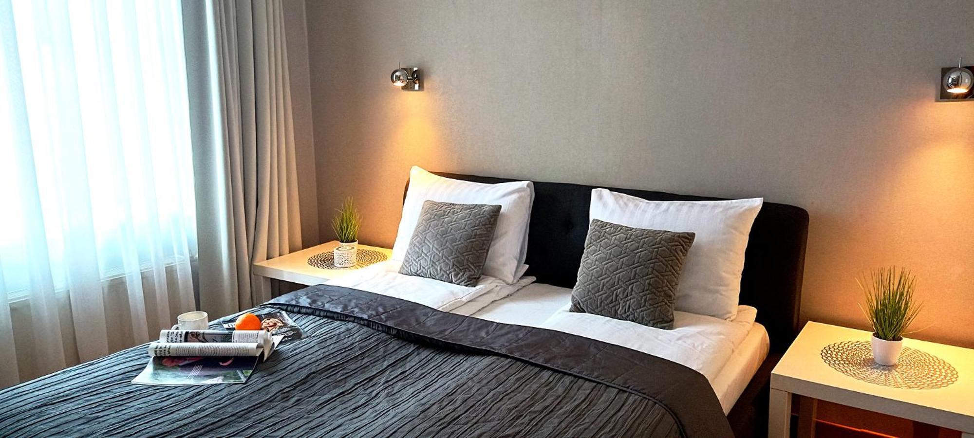 Old Town 2 Bedroom Apartment Near Dome Square & Scenic Waterfront Riga Dış mekan fotoğraf