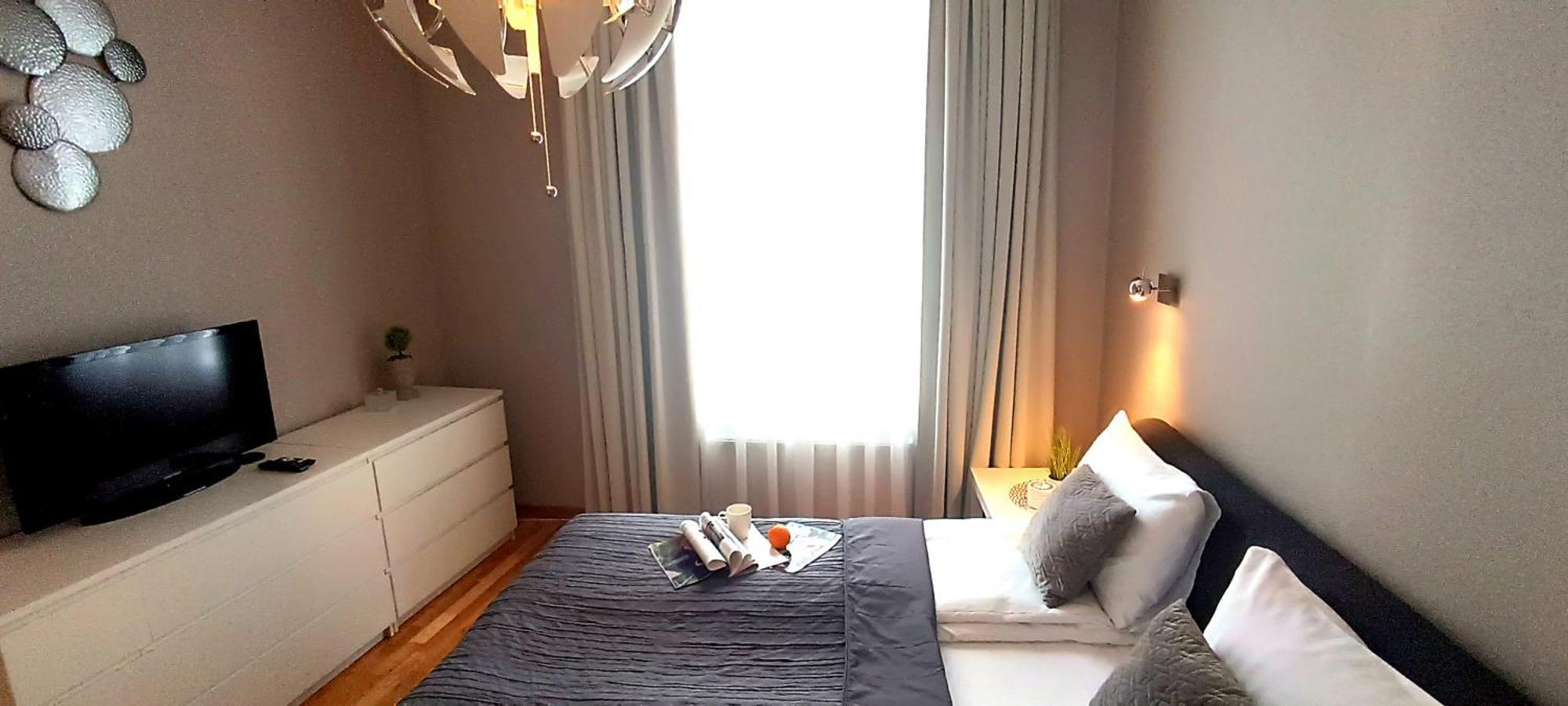Old Town 2 Bedroom Apartment Near Dome Square & Scenic Waterfront Riga Dış mekan fotoğraf