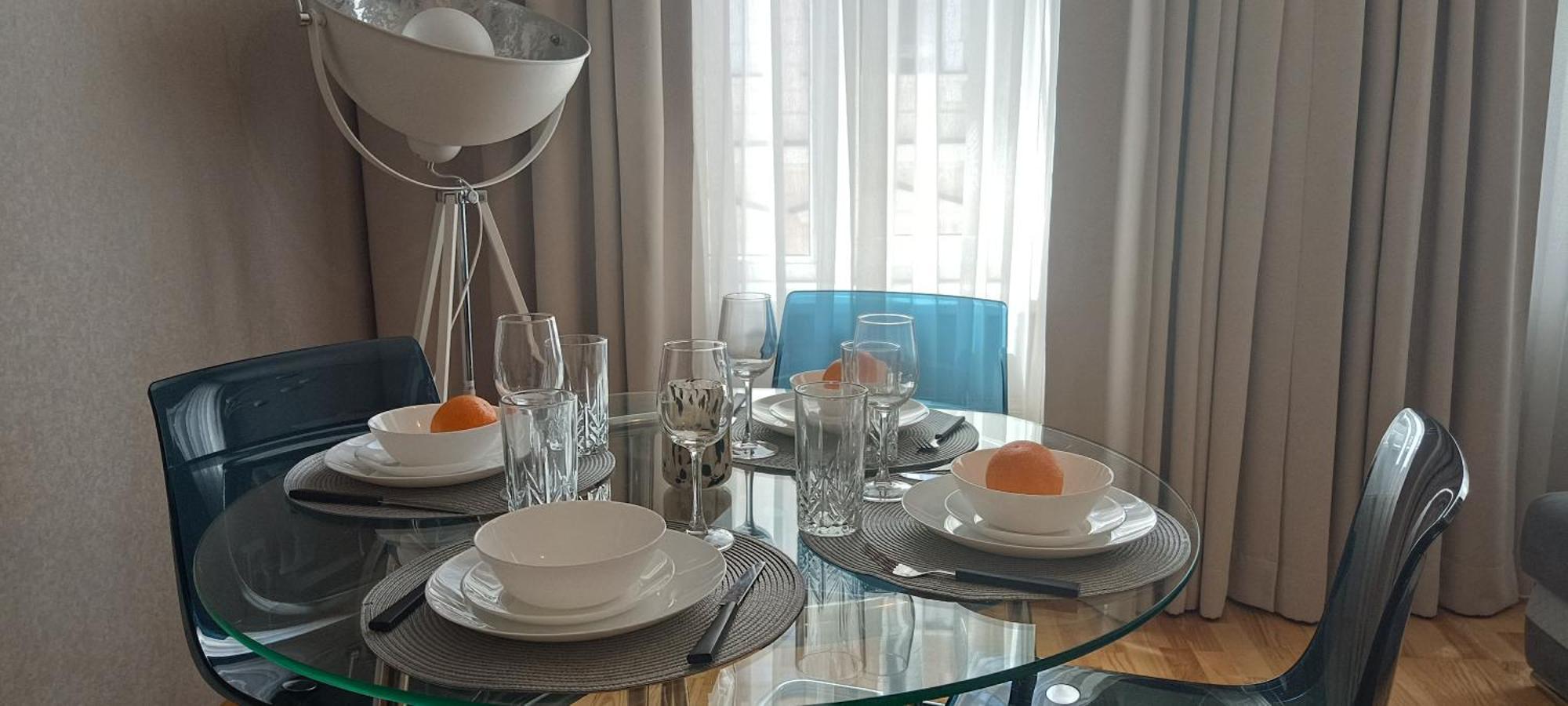 Old Town 2 Bedroom Apartment Near Dome Square & Scenic Waterfront Riga Dış mekan fotoğraf