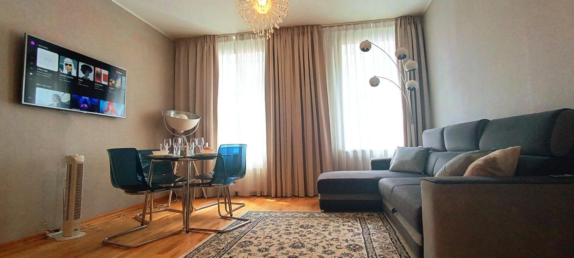 Old Town 2 Bedroom Apartment Near Dome Square & Scenic Waterfront Riga Dış mekan fotoğraf